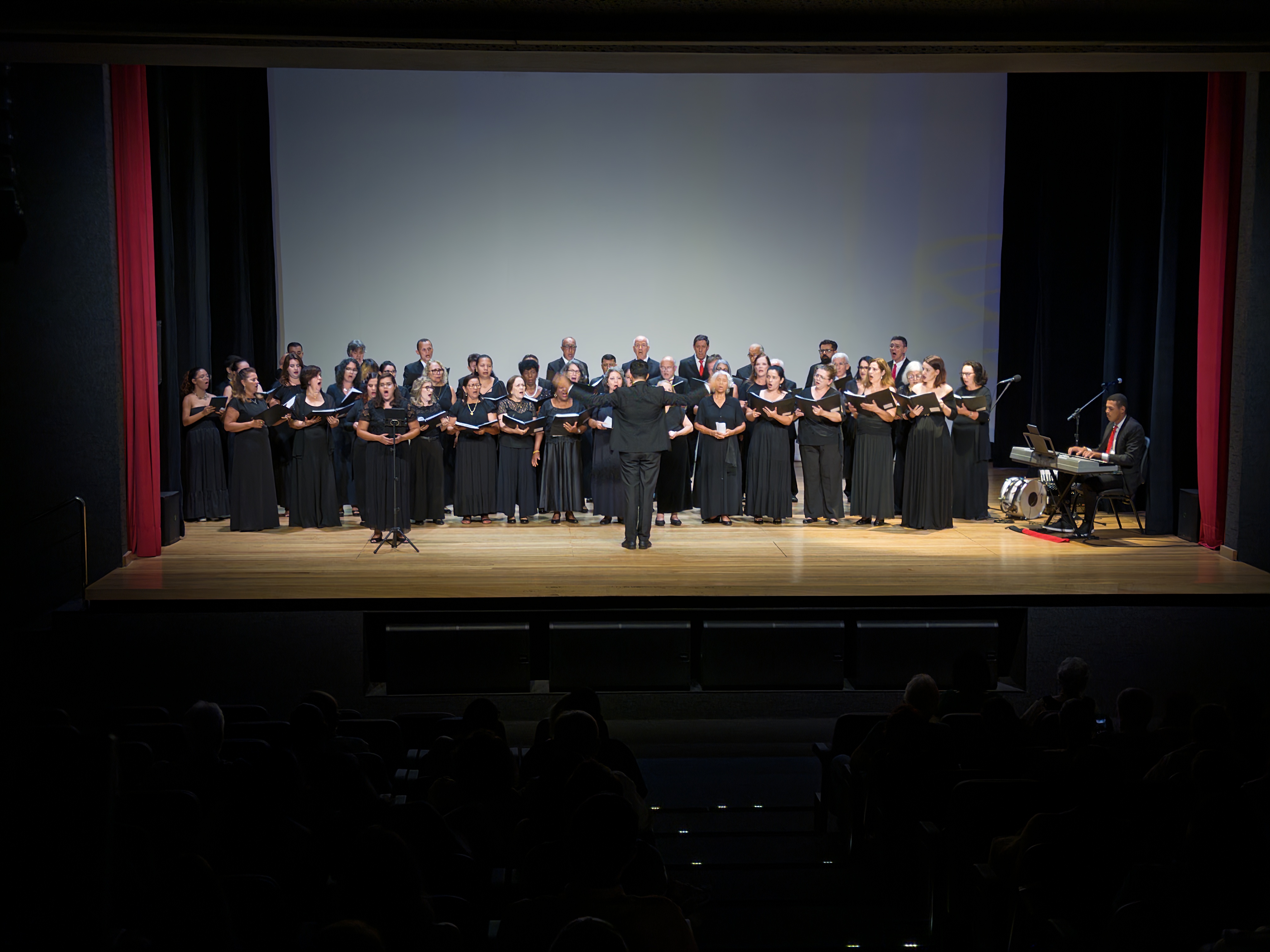 Coro Sinfônico - Canto em Além Mar