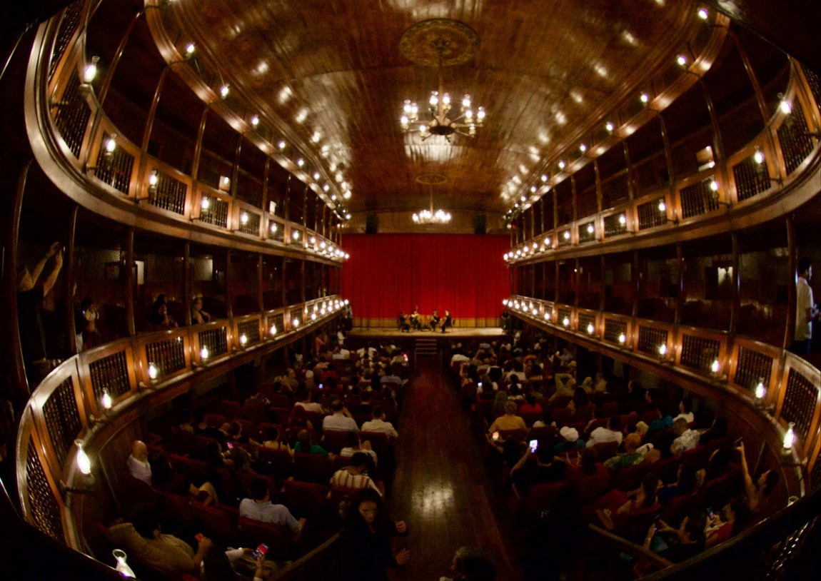 Funesc divulga abertura de pautas para o Theatro Santa Roza em 2025