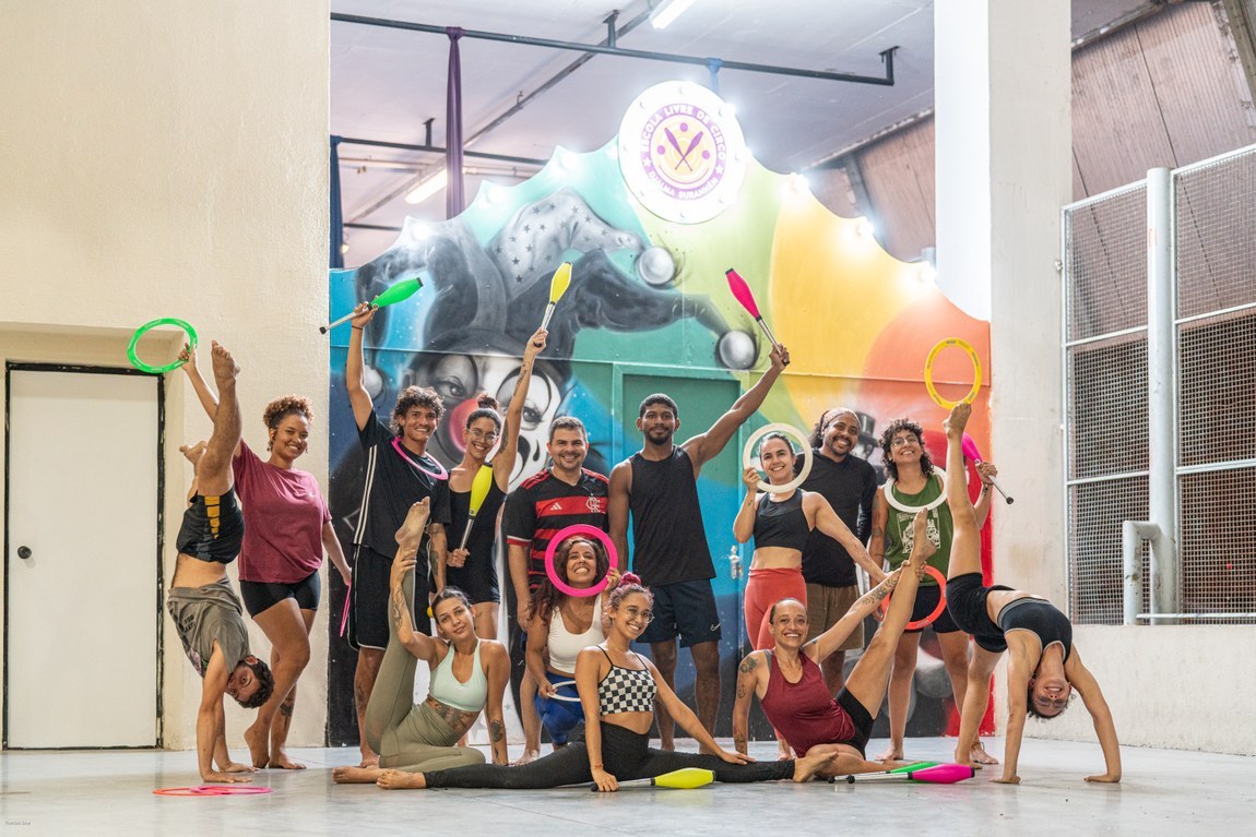 Escola Livre de Circo da Funesc apresenta espetáculo de conclusão de curso no Teatro de Arena