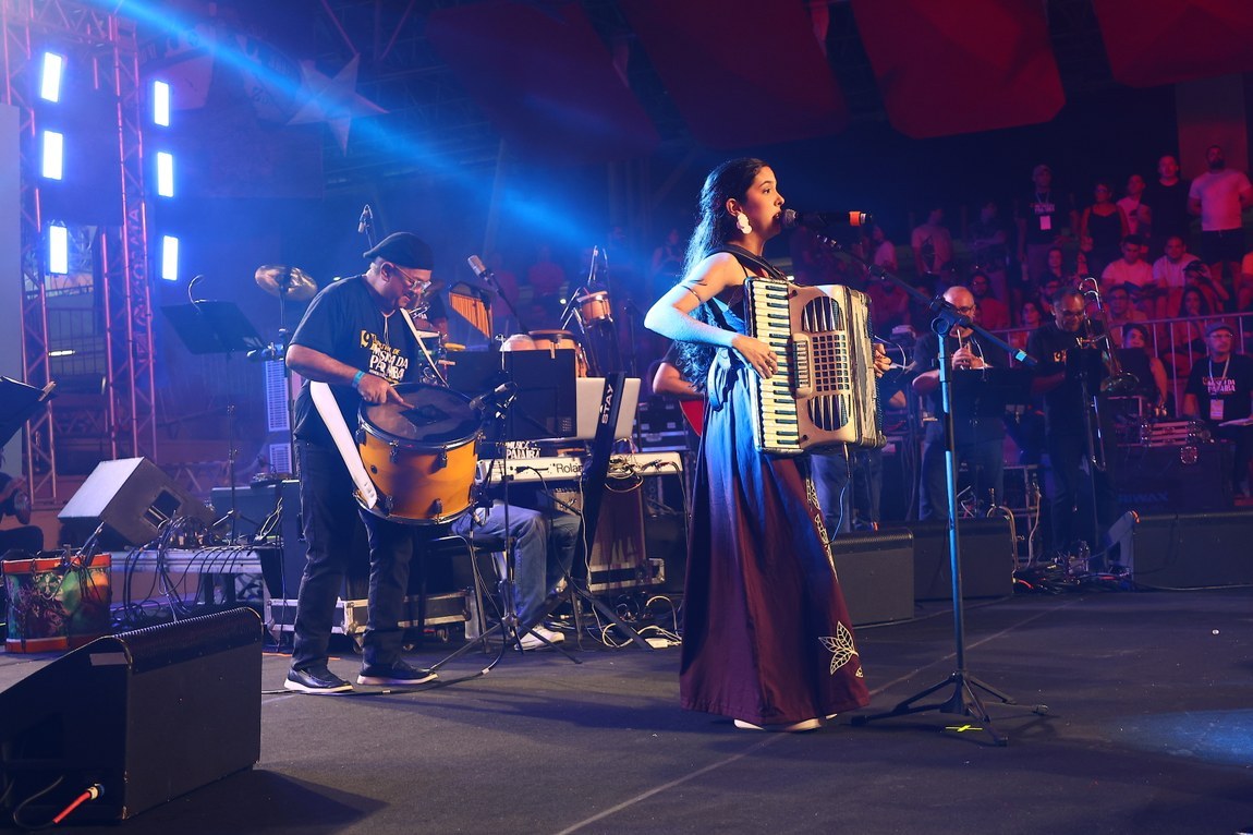 9º Festival de Música da Paraíba consagra Lily Sanfoneira com canção vencedora e prêmio do júri popular
