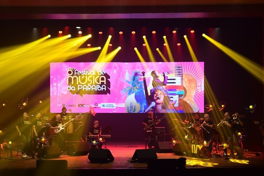 Primeiro dia de eliminatórias do Festival de Música da Paraíba em CG seleciona sete finalistas