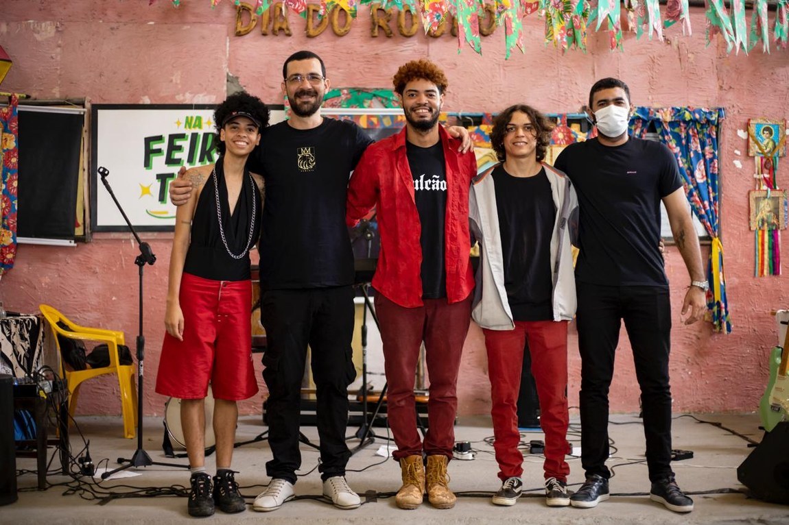 Projeto Cine Cultural tem feirinha e show da banda Ilú Orin em Campina Grande